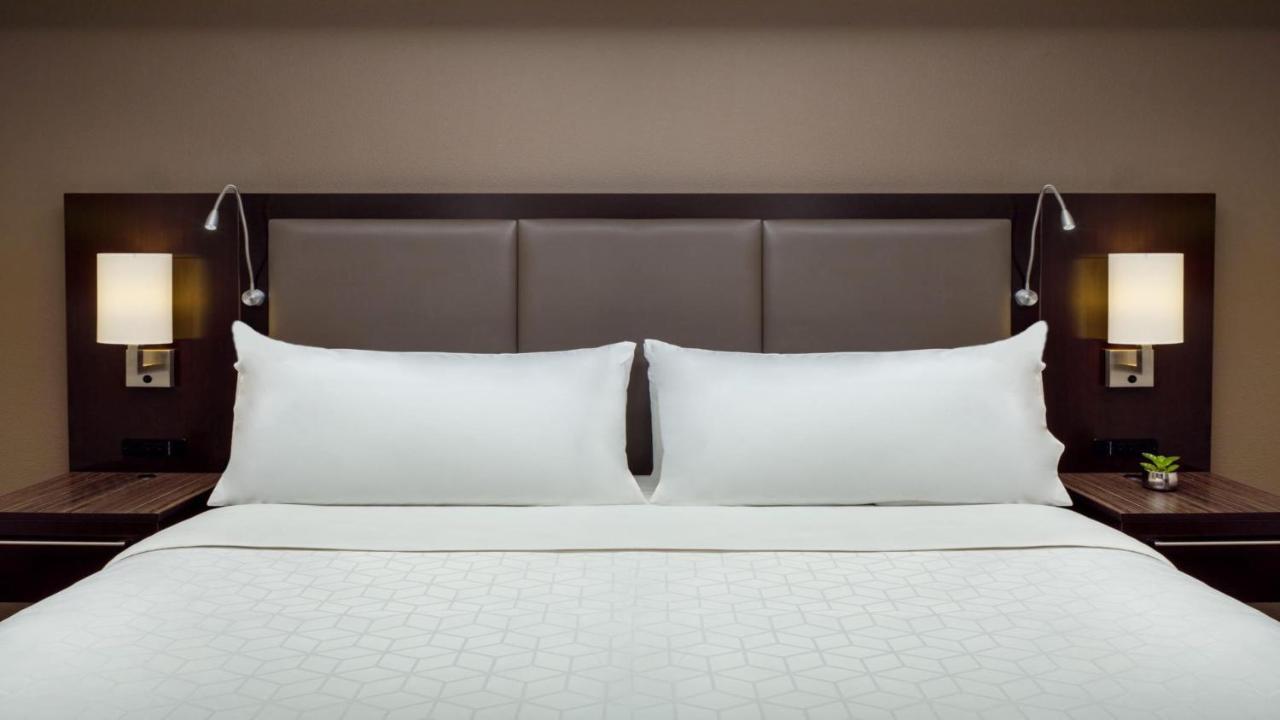 Holiday Inn And Suites Phoenix Airport North By Ihg Eksteriør billede