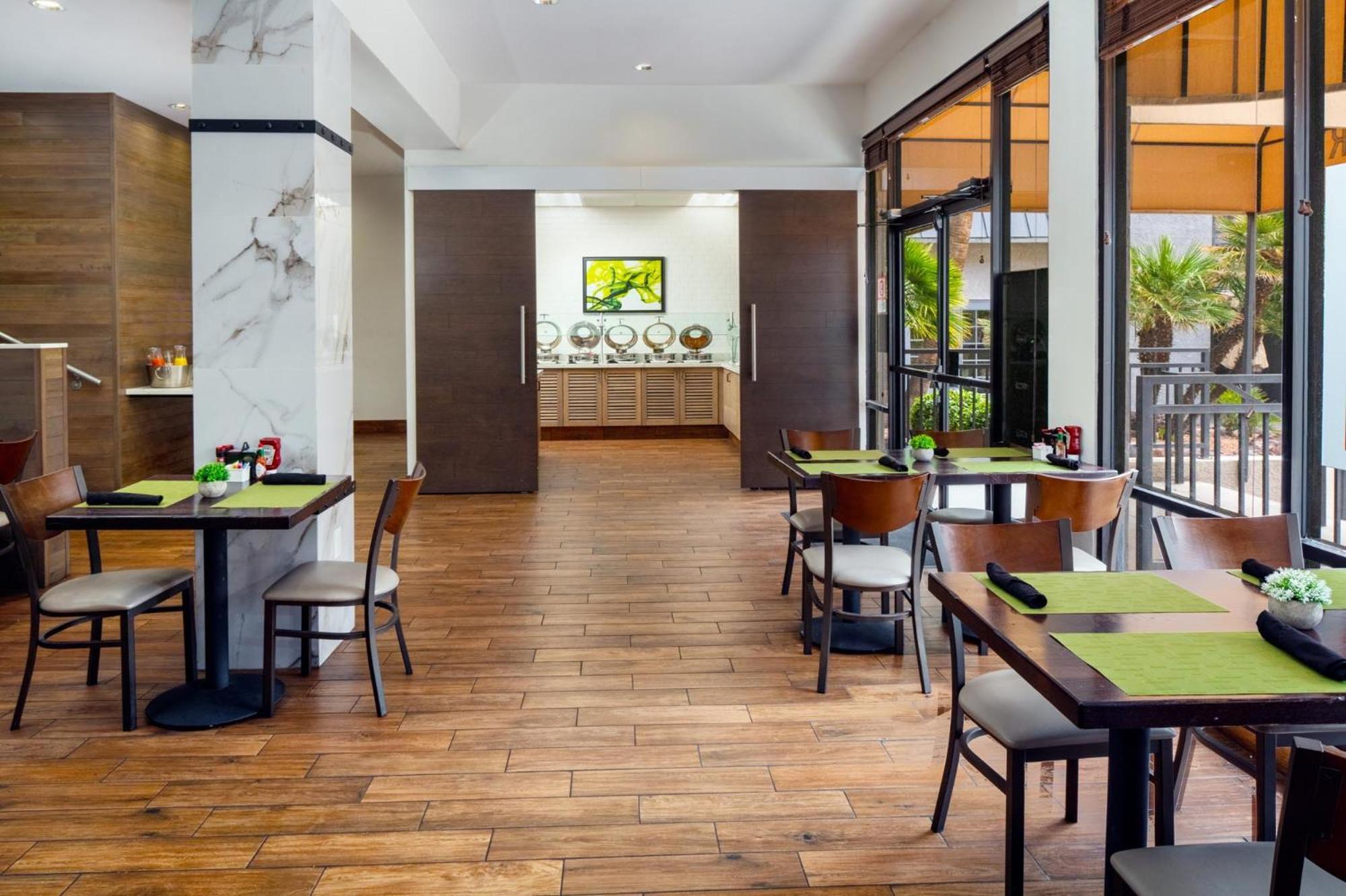 Holiday Inn And Suites Phoenix Airport North By Ihg Eksteriør billede